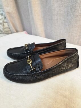 COACH Women's Crosby Driver Turnlock Pebbled Loafer Flats Black 7B